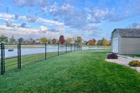 Tiny photo for 11 Baldwin Court, Lake In The Hills, IL 60156 (MLS # 12532957)