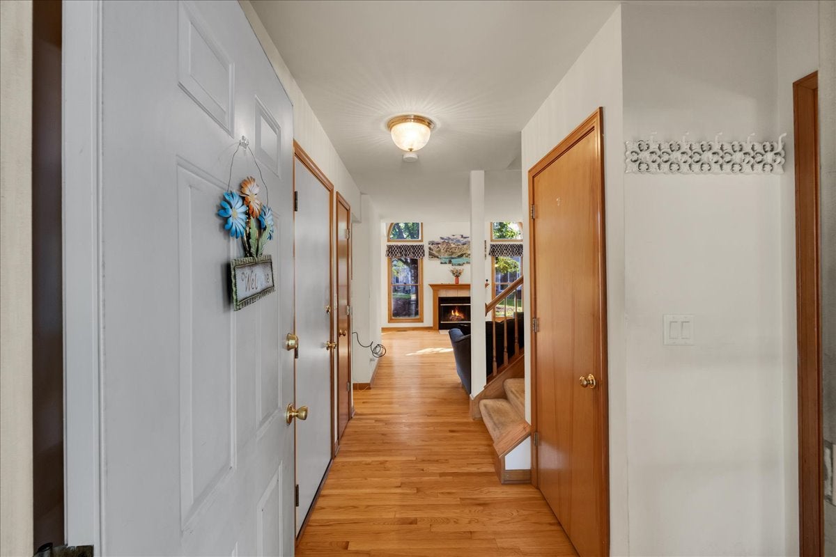 446 S Wenbriar Square