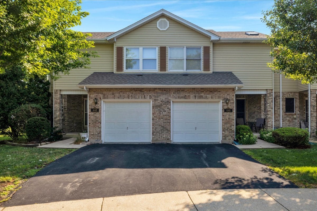 446 S Wenbriar Square