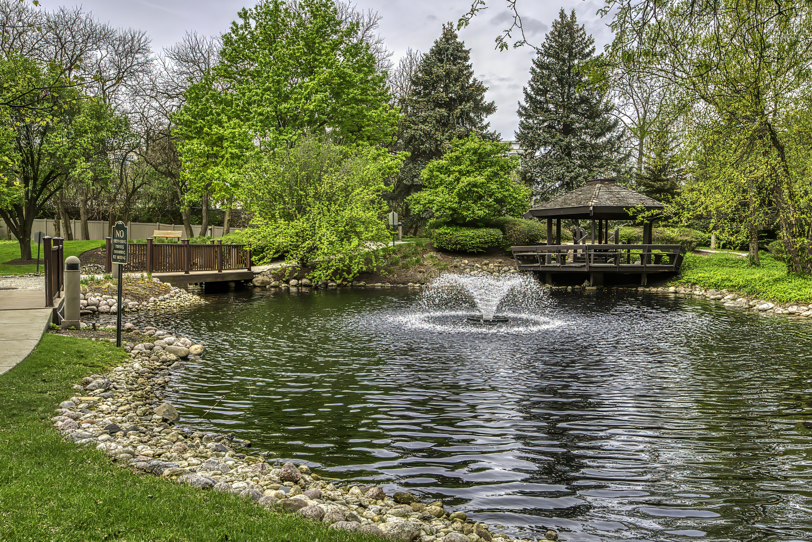 2 Oak Brook Club Drive C103