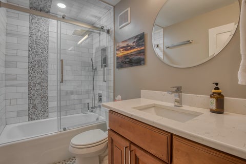 Tiny photo for 2 Oak Brook Club Drive #C103, Oak Brook, IL 60523 (MLS # 12629698)
