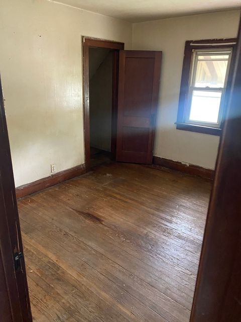 Tiny photo for 945 E Hickory Street, Kankakee, IL 60901 (MLS # 12416430)