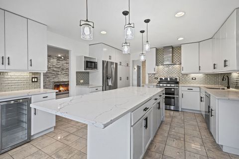 Tiny photo for 1100 Hidden Lake Drive, Buffalo Grove, IL 60089 (MLS # 12602504)