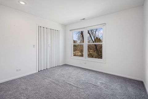 Tiny photo for 1100 Hidden Lake Drive, Buffalo Grove, IL 60089 (MLS # 12602504)