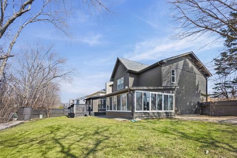 Tiny photo for 1100 Hidden Lake Drive, Buffalo Grove, IL 60089 (MLS # 12602504)