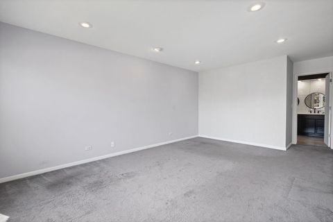 Tiny photo for 1100 Hidden Lake Drive, Buffalo Grove, IL 60089 (MLS # 12602504)