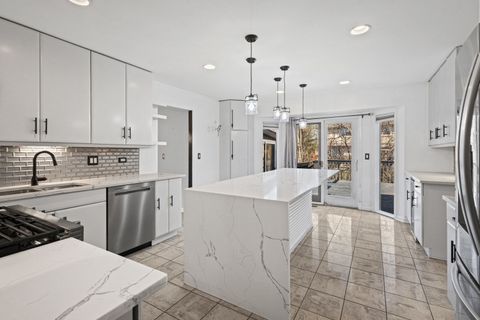 Tiny photo for 1100 Hidden Lake Drive, Buffalo Grove, IL 60089 (MLS # 12602504)