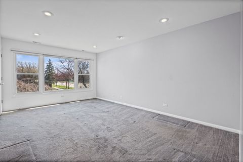 Tiny photo for 1100 Hidden Lake Drive, Buffalo Grove, IL 60089 (MLS # 12602504)