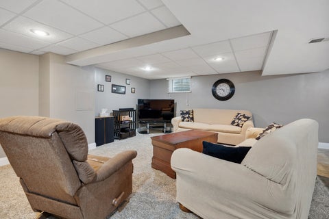Tiny photo for 717 S Point Drive, Schaumburg, IL 60193 (MLS # 12752174)