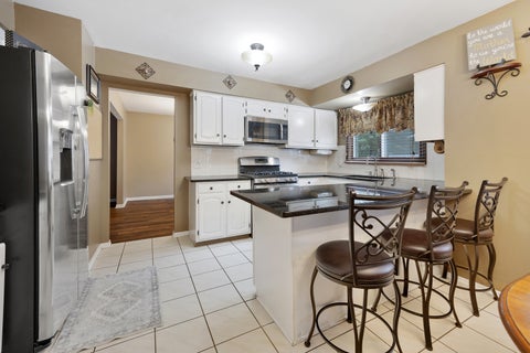 Tiny photo for 717 S Point Drive, Schaumburg, IL 60193 (MLS # 12752174)