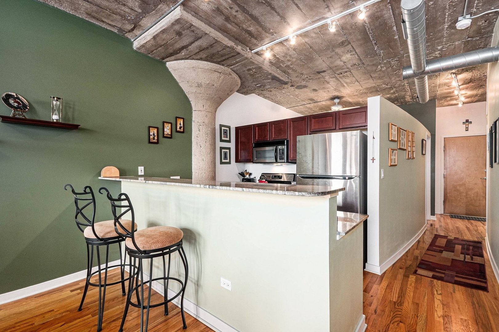 1151 W 14th Place 242