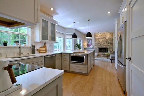 Tiny photo for 635 Burdette Avenue, Glendale Heights, IL 60139 (MLS # 12716849)