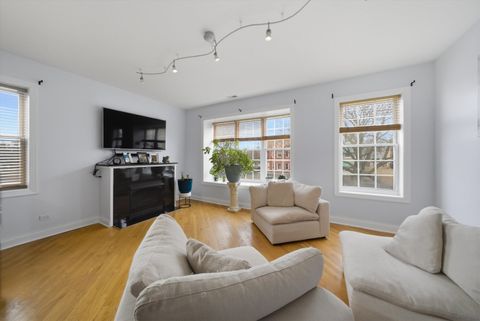 Tiny photo for 25 N Menard Avenue #2S, Chicago, IL 60644 (MLS # 12631271)
