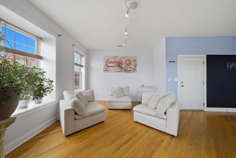 Tiny photo for 25 N Menard Avenue #2S, Chicago, IL 60644 (MLS # 12631271)