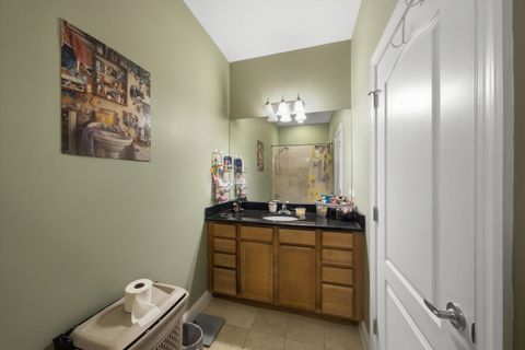 Tiny photo for 25 N Menard Avenue #2S, Chicago, IL 60644 (MLS # 12631271)
