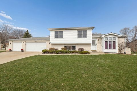Photo of 752 Rosanne Street, Lockport, IL 60441 (MLS # 12599259)