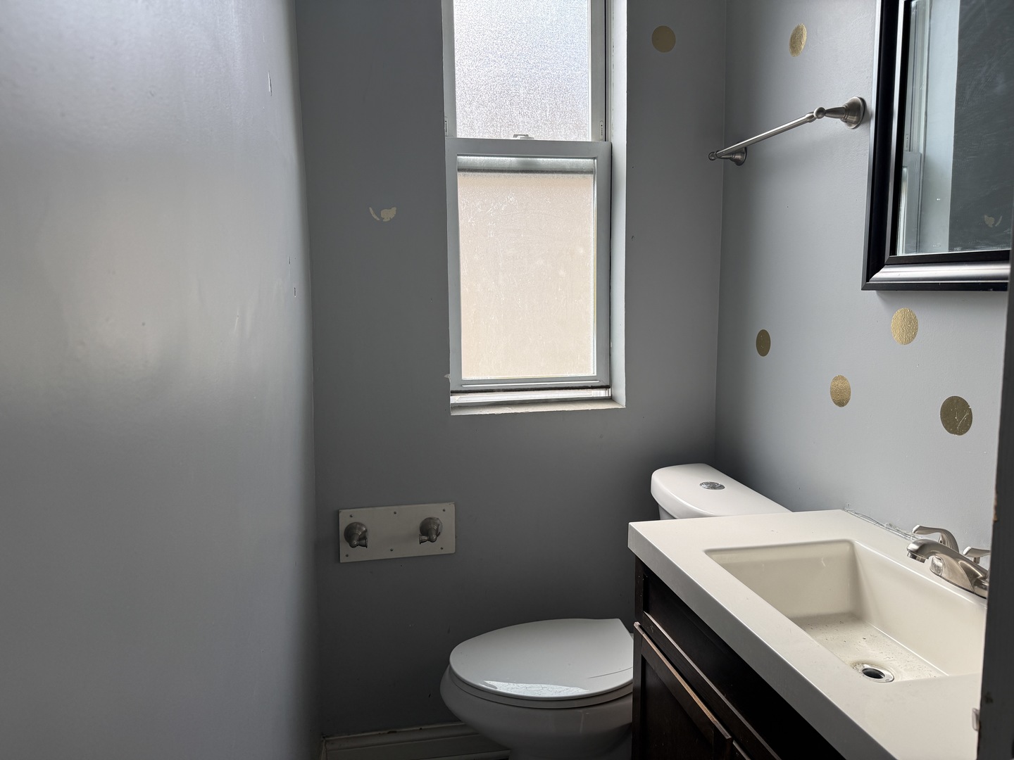 7407 S Kenwood Avenue