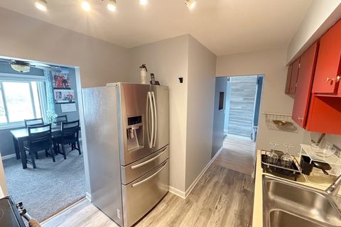 Tiny photo for 5500 Lincoln Avenue #510-E, Morton Grove, IL 60053 (MLS # 12615444)