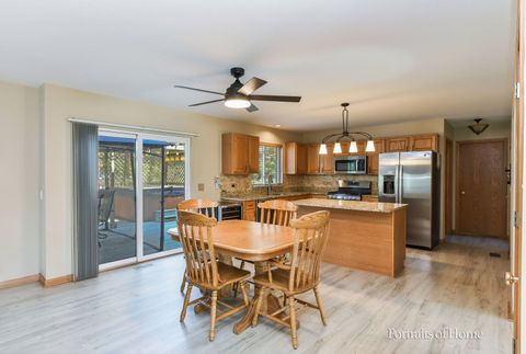 Tiny photo for 2420 Glenford Drive, Aurora, IL 60502 (MLS # 12491796)