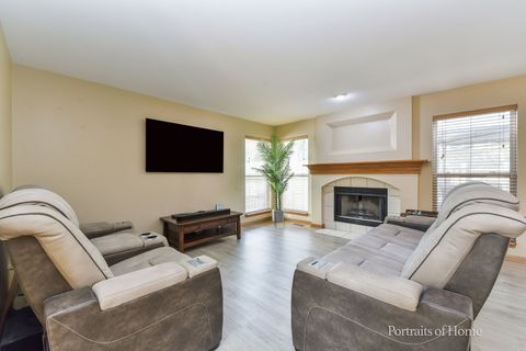 Tiny photo for 2420 Glenford Drive, Aurora, IL 60502 (MLS # 12491796)