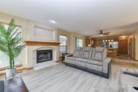 Tiny photo for 2420 Glenford Drive, Aurora, IL 60502 (MLS # 12491796)