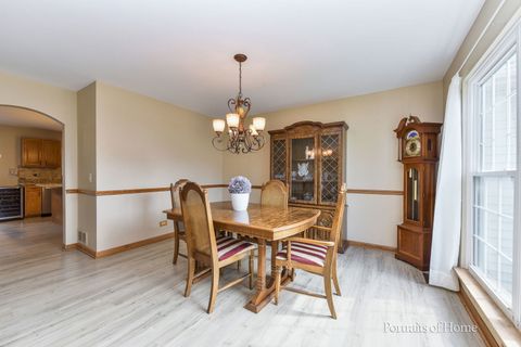Tiny photo for 2420 Glenford Drive, Aurora, IL 60502 (MLS # 12491796)