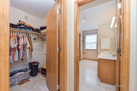 Tiny photo for 2420 Glenford Drive, Aurora, IL 60502 (MLS # 12491796)