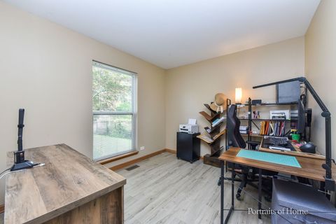 Tiny photo for 2420 Glenford Drive, Aurora, IL 60502 (MLS # 12491796)