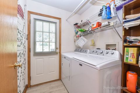 Tiny photo for 2420 Glenford Drive, Aurora, IL 60502 (MLS # 12491796)
