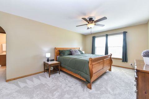 Tiny photo for 2420 Glenford Drive, Aurora, IL 60502 (MLS # 12491796)
