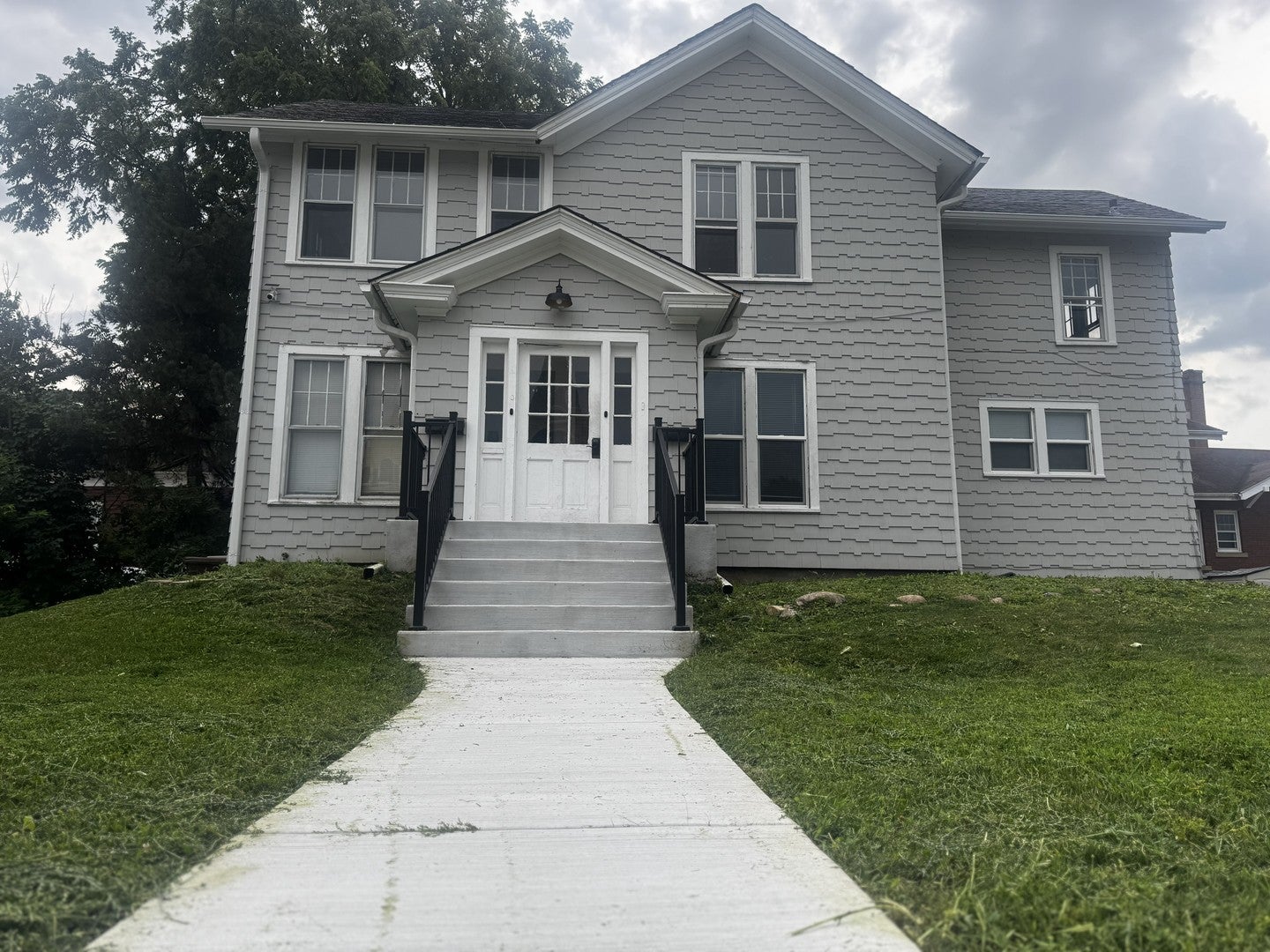 105 University Street 1