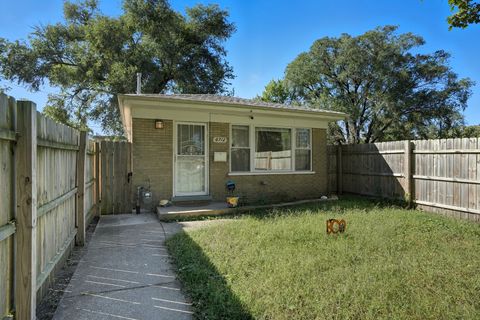 Tiny photo for 6712 S Evans Avenue, Chicago, IL 60637 (MLS # 12582418)