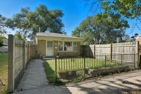 Tiny photo for 6712 S Evans Avenue, Chicago, IL 60637 (MLS # 12582418)