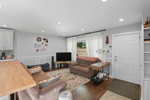 Tiny photo for 6712 S Evans Avenue, Chicago, IL 60637 (MLS # 12582418)