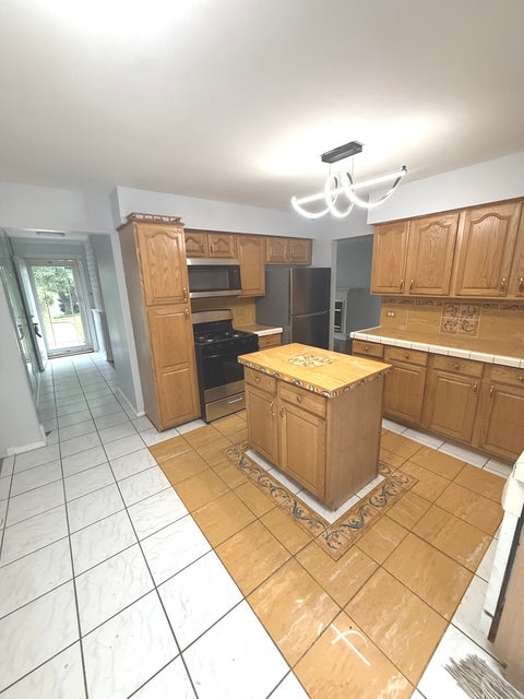 Tiny photo for 942 E 168th Street, South Holland, IL 60473 (MLS # 12757937)