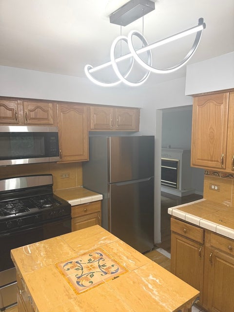 Tiny photo for 942 E 168th Street, South Holland, IL 60473 (MLS # 12757937)