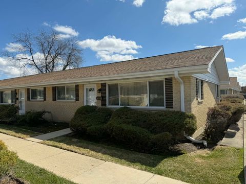 813 Valley Stream Drive D Wheeling IL 60090