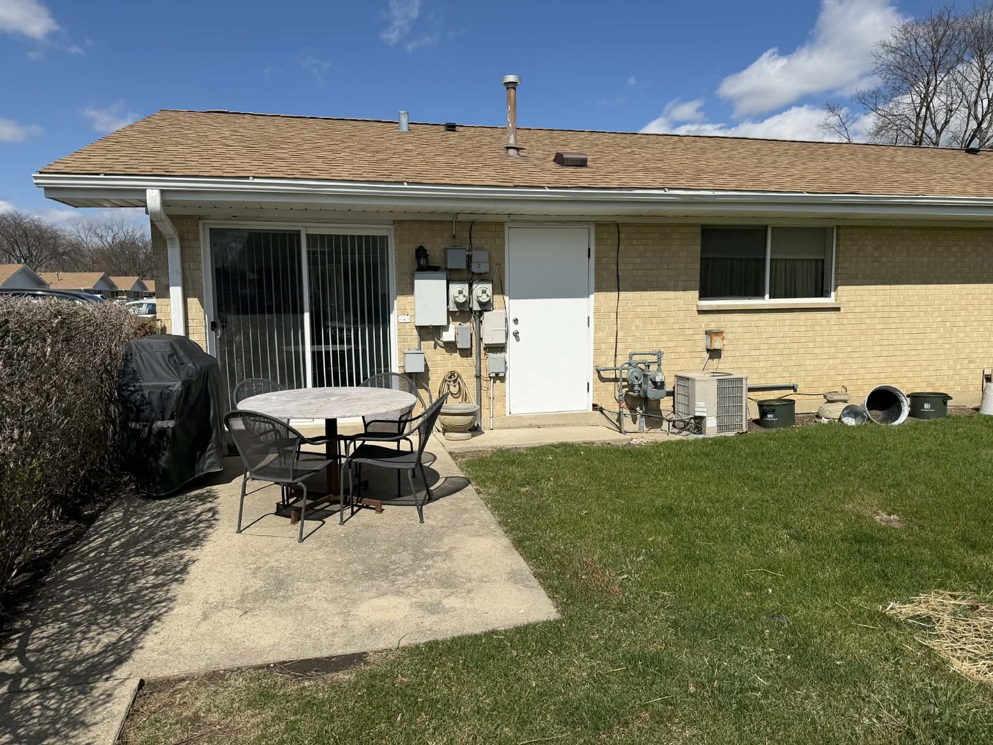 813 Valley Stream Drive D