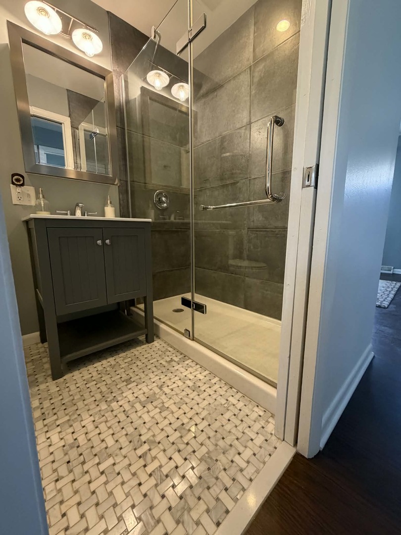 813 Valley Stream Drive D