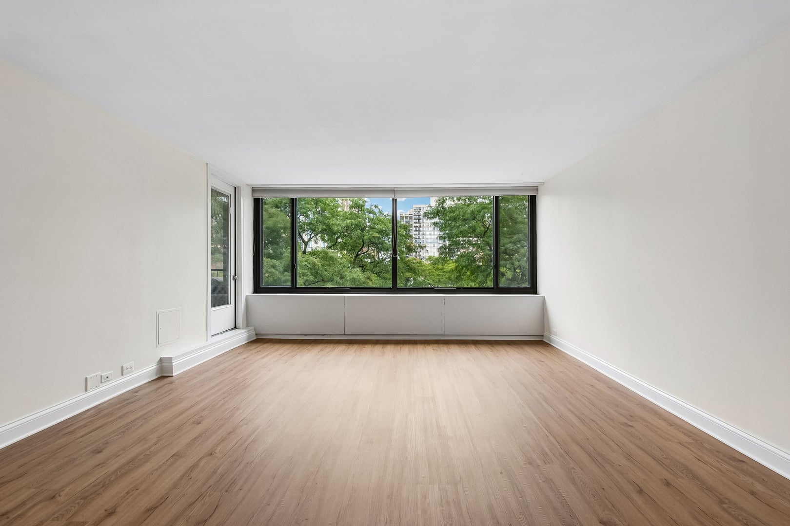 1555 N Sandburg Terrace 512K