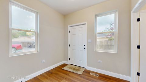 Tiny photo for 554 E Jackson Street, Joliet, IL 60432 (MLS # 12372507)