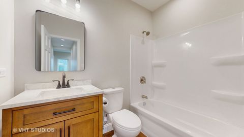 Tiny photo for 554 E Jackson Street, Joliet, IL 60432 (MLS # 12372507)