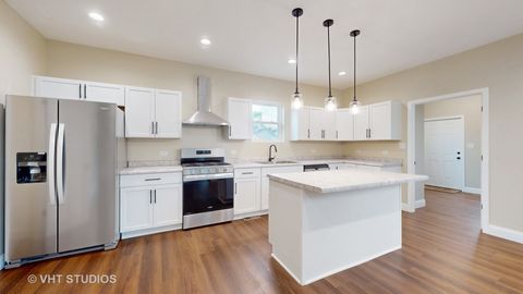 Tiny photo for 554 E Jackson Street, Joliet, IL 60432 (MLS # 12372507)