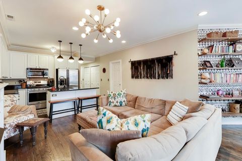 Tiny photo for 1136 W Pratt Boulevard #2S, Chicago, IL 60626 (MLS # 12583571)