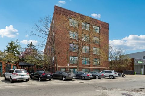 4745 N Ravenswood Avenue 201 Chicago IL 60640