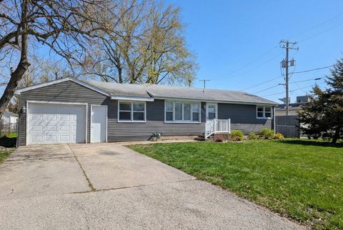 Photo of 530 Wilshire Drive, Machesney Park, IL 61115 (MLS # 12574380)