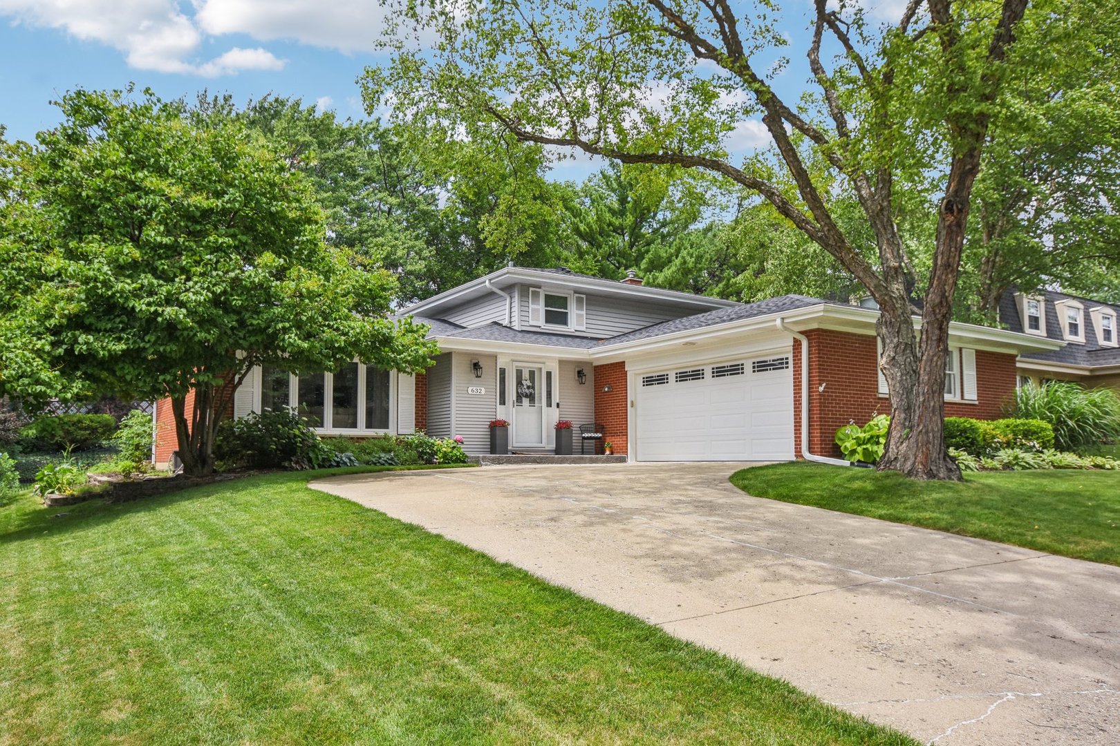 632 Huntington Lane