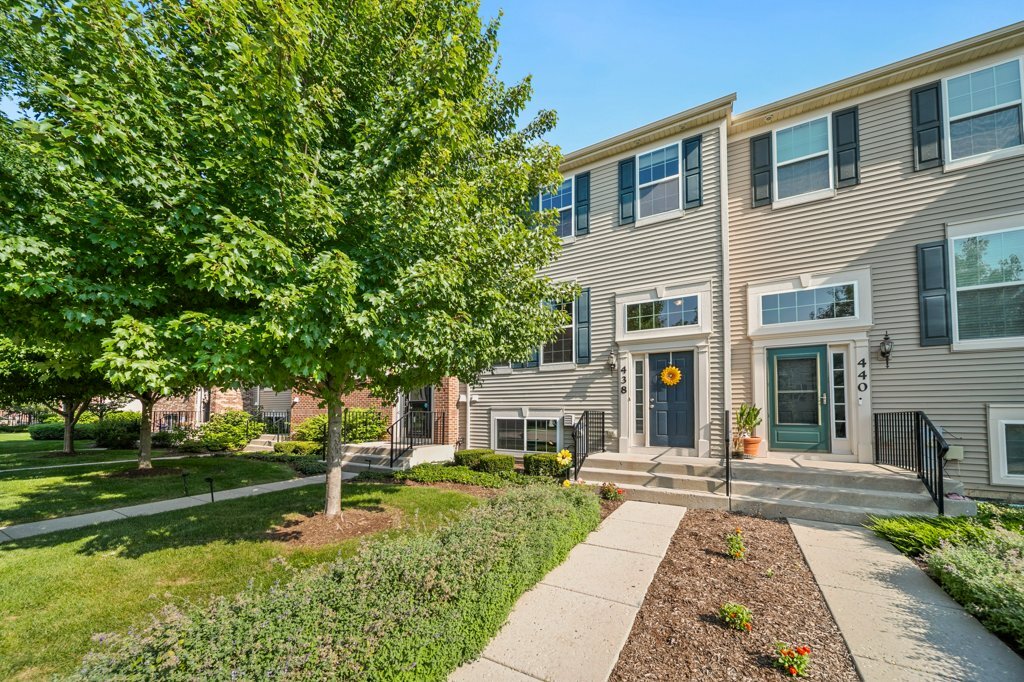 438 TOWN CENTER Boulevard