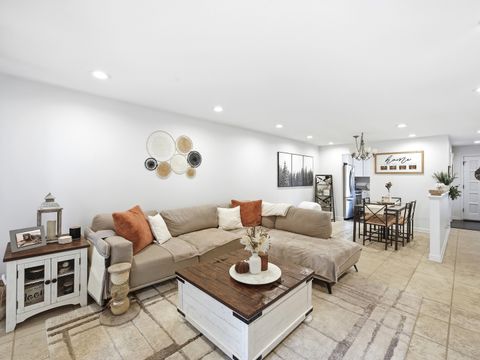 Tiny photo for 520 E Main Street #1C, Barrington, IL 60010 (MLS # 12674919)