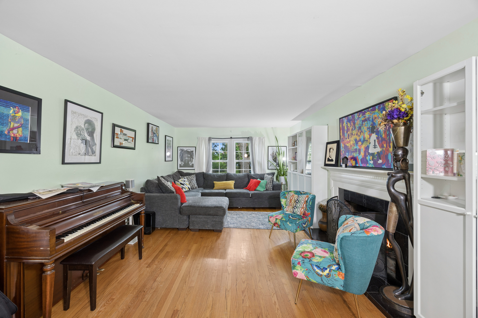 833 Elm Street